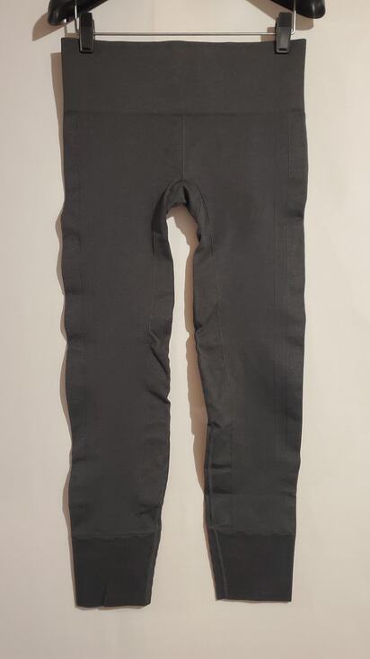lululemon athletica Pants - Lululemon Ebb to Street Seamless Ribbed Cuff Pants Womens Size 6 Gray Tights
